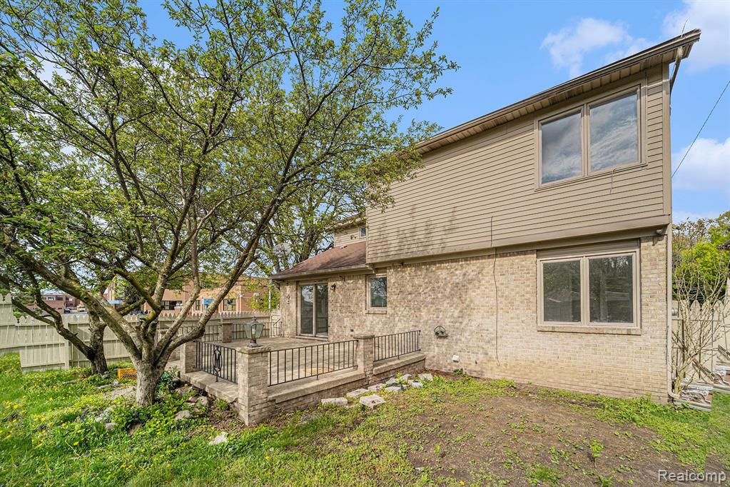 6075 N VERNON Street, Dearborn Heights, MI 48127 — Photo 36