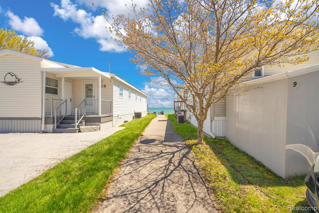 5203 Main Street, 207, Lexington, MI 48450 — Photo 7