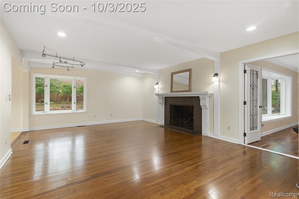 5130 Lake Bluff Rd, West Bloomfield, MI 48323 — Photo 8