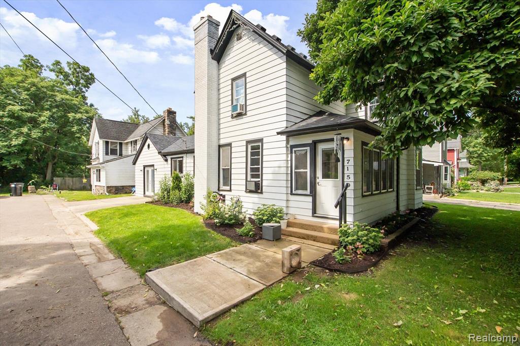 7150 STONE Street, Hamburg, MI — Photo 2