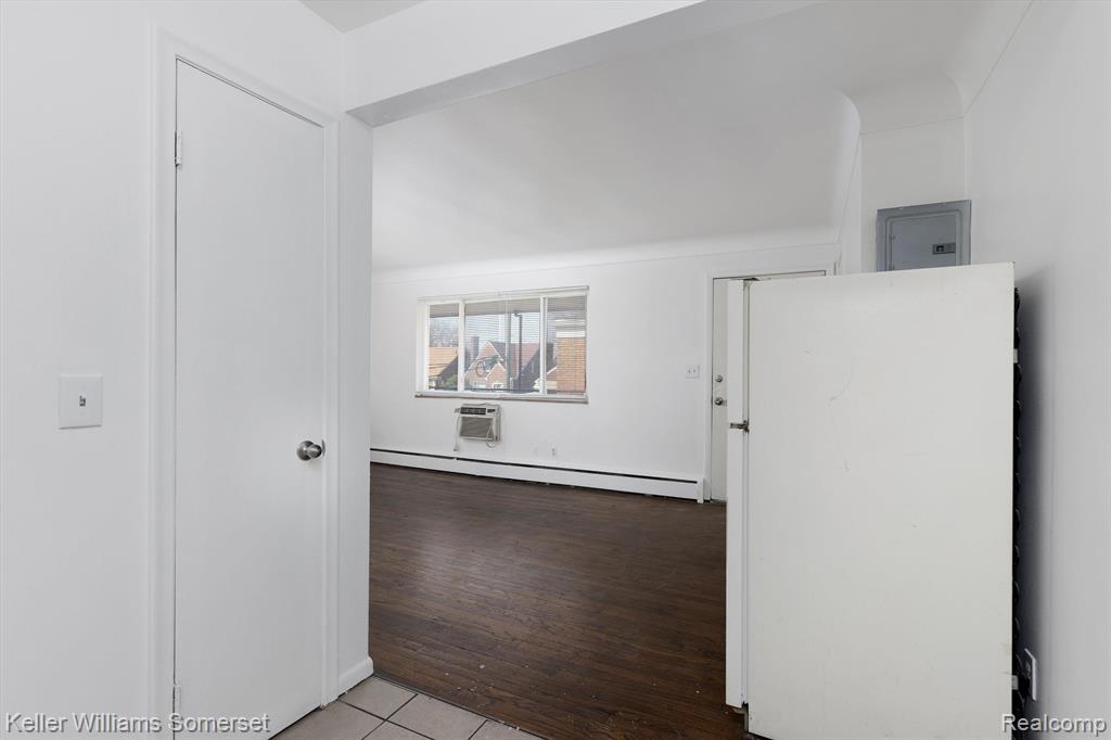 4470 E OUTER Drive, Detroit, MI 48234 — Photo 11