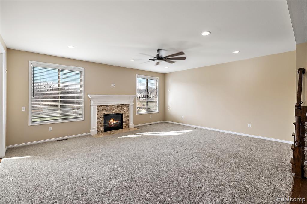 46267 Terrace Drive, Shelby Twp, MI 48317 — Photo 9