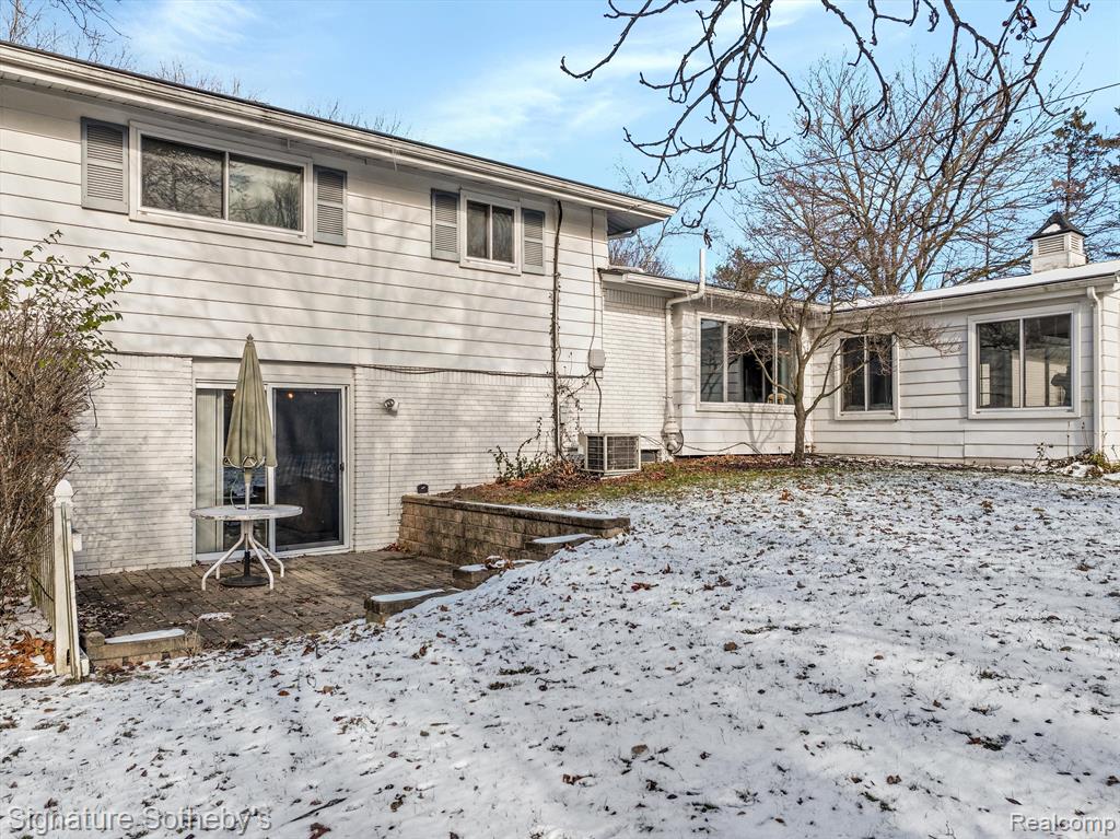 4250 CRESTLINE Drive, Ann Arbor, MI 48103 — Photo 22