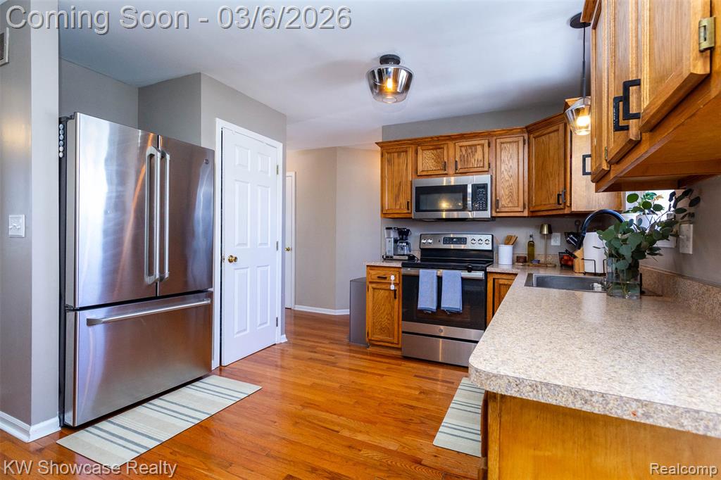1747 Beechmont Street, Keego Harbor, MI 48320 — Photo 15