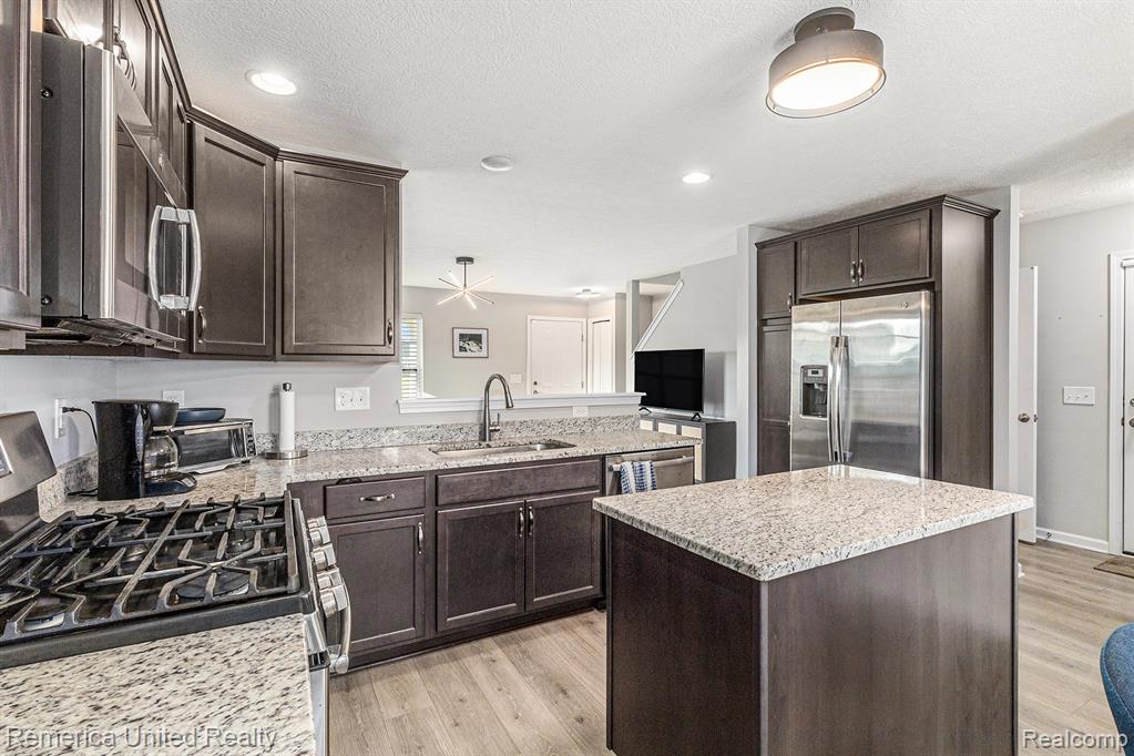 631 Grafton Lane, Howell, MI 48855 — Photo 10