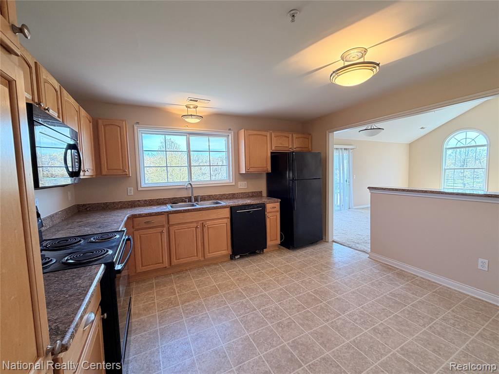 28469 Carlton Way Drive, Novi, MI 48377 — Photo 6