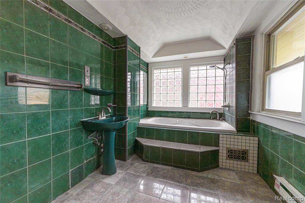 39 Colorado Street, Highland Park, MI 48203 — Photo 15
