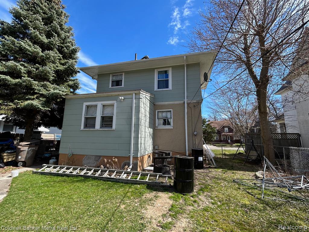 669 N PERRY Street, Pontiac, MI 48342 — Photo 9