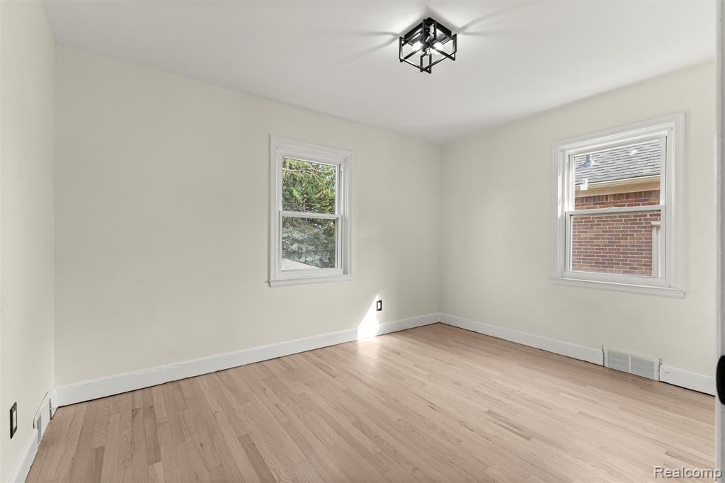 6840 Oakman Boulevard, Dearborn, MI 48126 — Photo 28