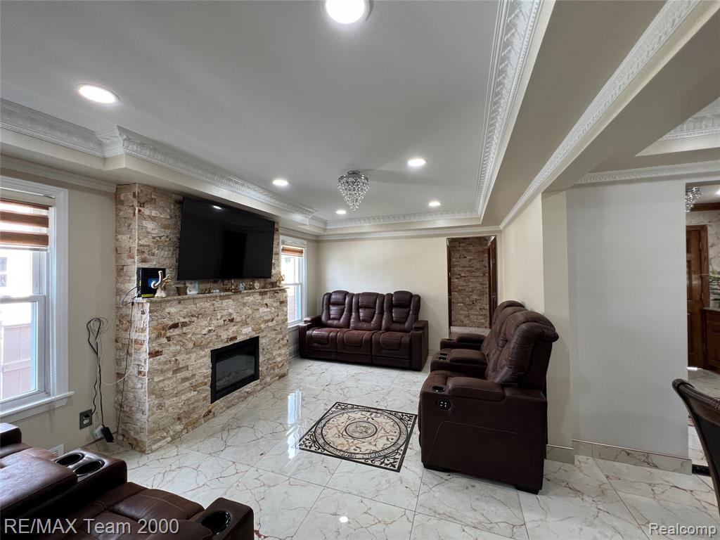 6410 Orchard Avenue, Dearborn, MI 48126 — Photo 7