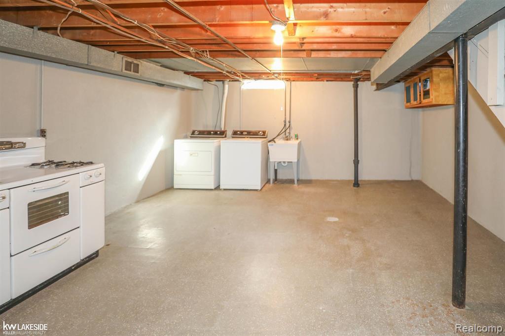 13325 Iowa Drive, Warren, MI 48088 — Photo 20