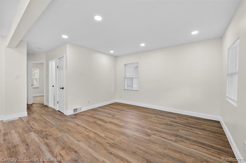 9639 Minock Street, Dearborn, MI 48228 — Photo 5