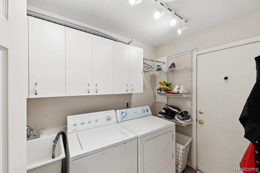 7366 MEADOW Lane, Ypsilanti, MI 48197 — Photo 23