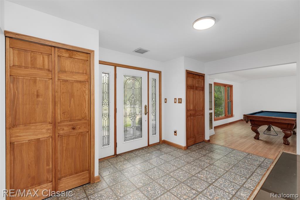 8173 Earhart Road, South Lyon, MI 48178 — Photo 8