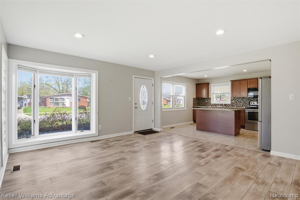 7435 Lathers Street, Westland, MI — Photo 6