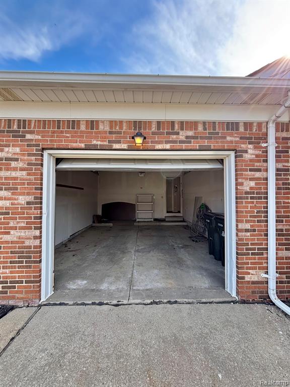 401 Doremus S Doremus Lane W, 10, Saint Clair Shores, MI 48080 — Photo 36