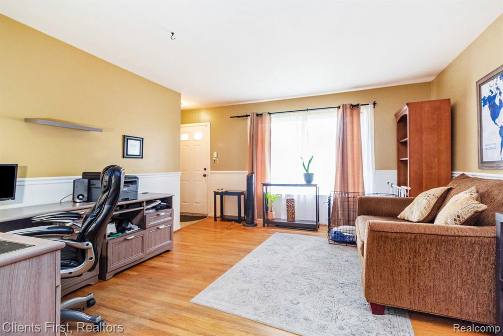 8341 FORREST Drive, Canton, MI 48187 — Photo 4