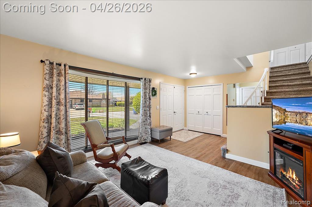 32080 Sherwood, Fraser, MI 48026 — Photo 6