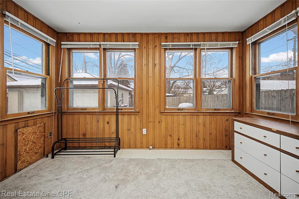 506 W 12 Mile Road, Royal Oak, MI 48073 — Photo 18