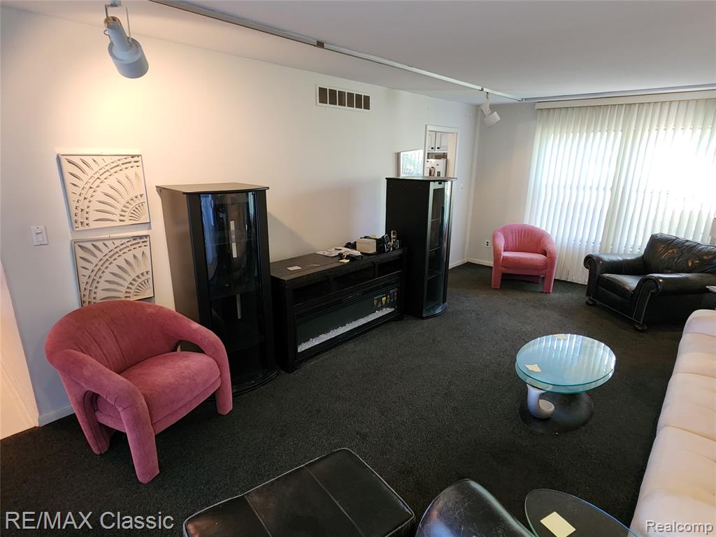6965 N Adams Road, Bloomfield Hills, MI 48304 — Photo 12