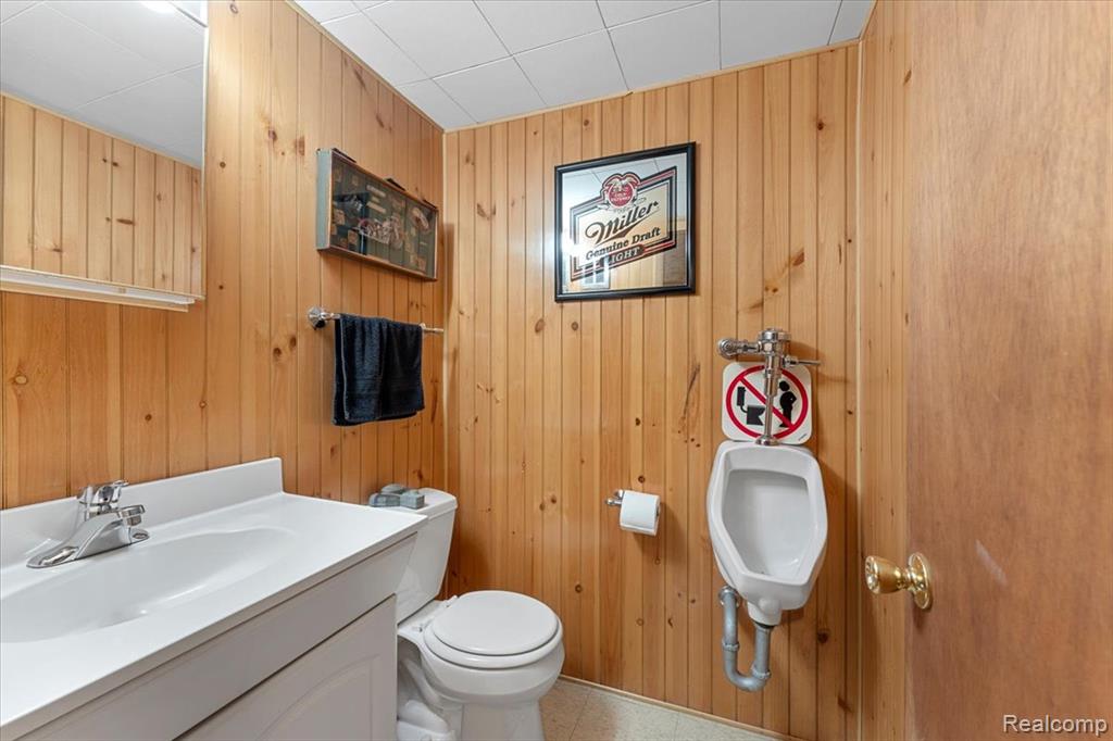 8848 Caroline Street, Taylor, MI 48180 — Photo 28