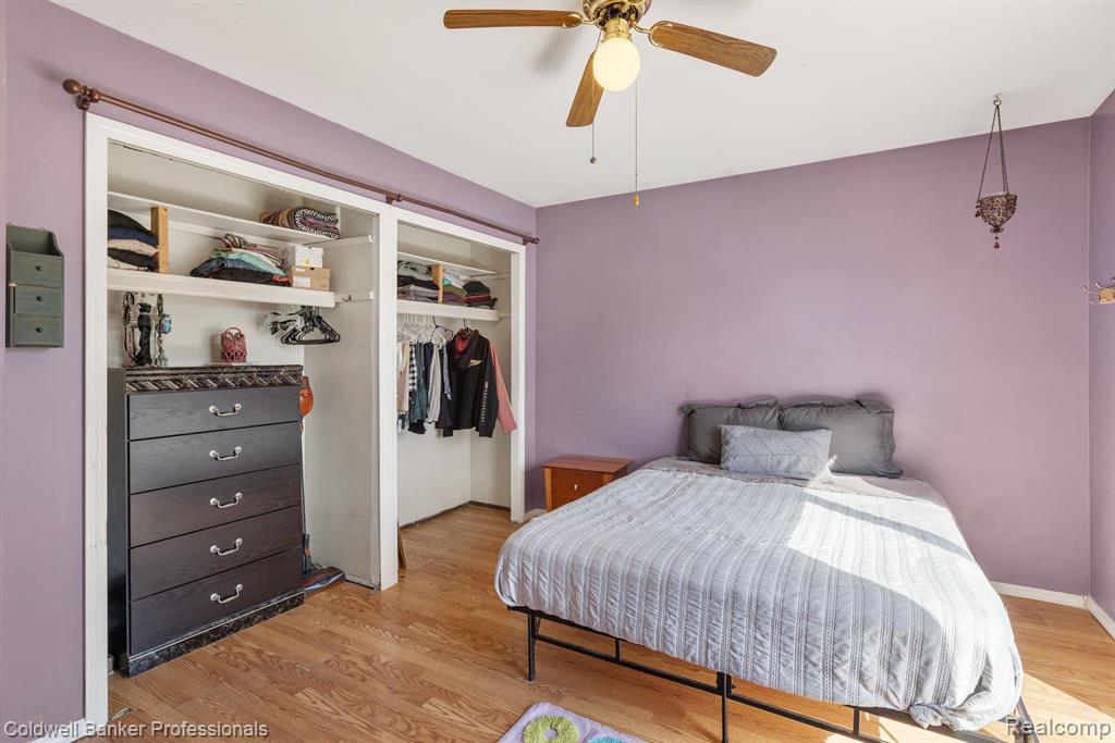 921 MACE Avenue, Madison Heights, MI 48071 — Photo 16