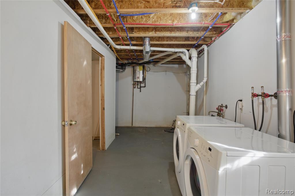 9345 Mitchell Street, Hamtramck, MI 48212 — Photo 19