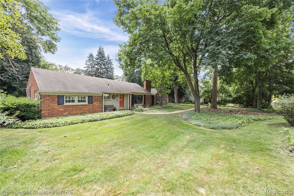 6391 Wing Lake Road, Bloomfield Hills, MI 48301 — Photo 35