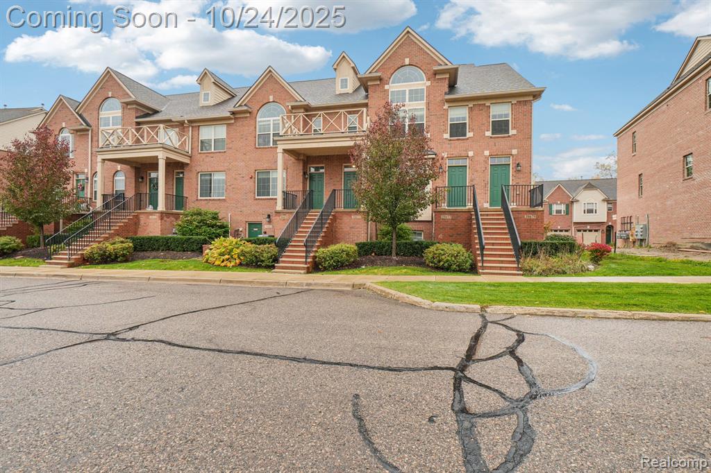 39675 Springwater, Northville, MI 48168 — Photo 2