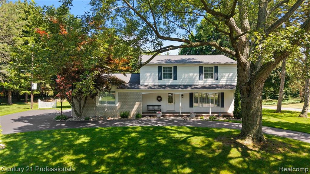 633 Foxhall Road, Bloomfield Hills, MI 48304 — Photo 2