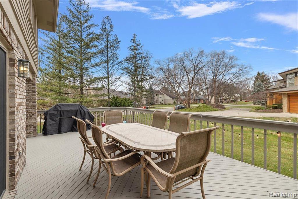 5385 POND BLUFF Drive, West Bloomfield, MI 48323 — Photo 80