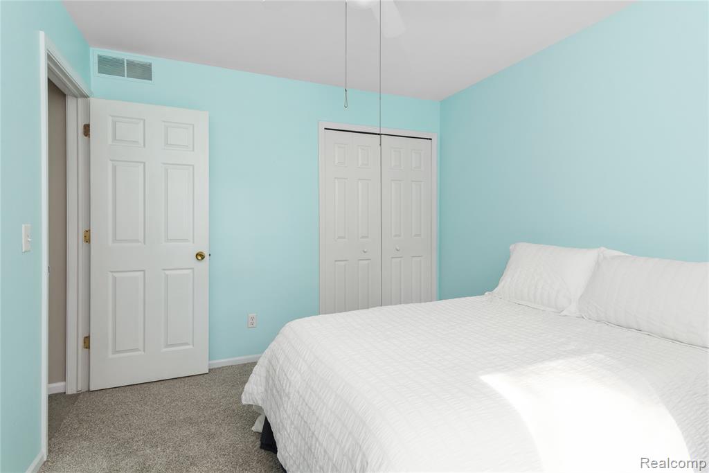 7898 Moonwood Place, Westland, MI — Photo 17