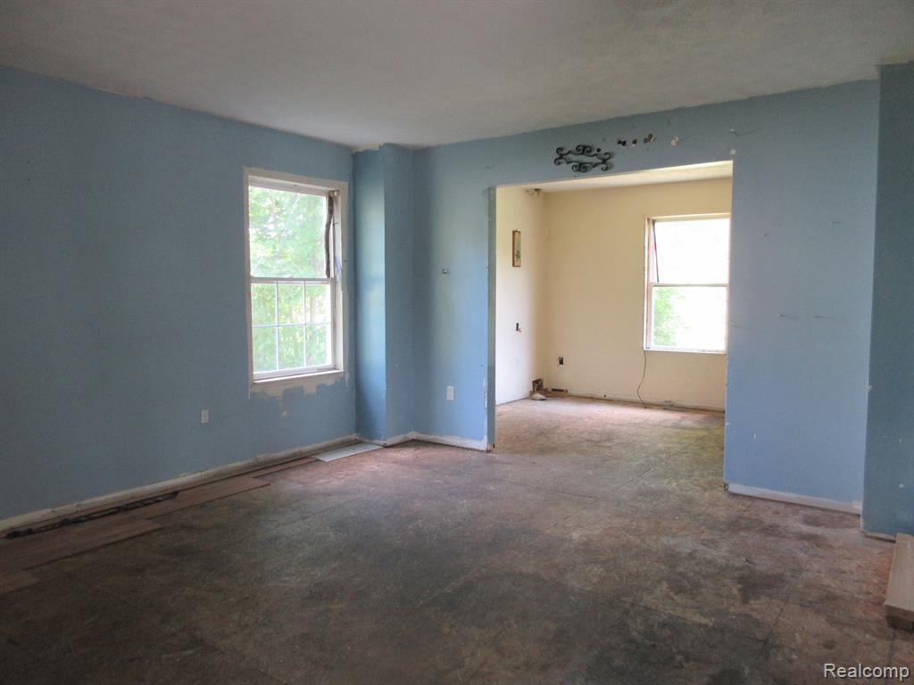 4010 HARDING Street, Detroit, MI 48214 — Photo 4