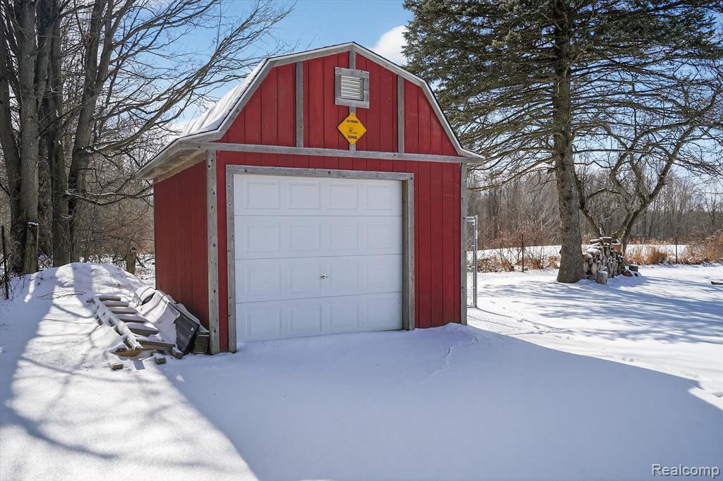 12394 Crawford Road, Otisville, MI 48463 — Photo 39