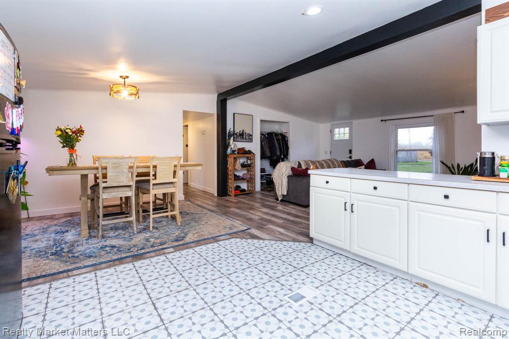 781 W Davison Lake Road, Oxford, MI 48371 — Photo 8
