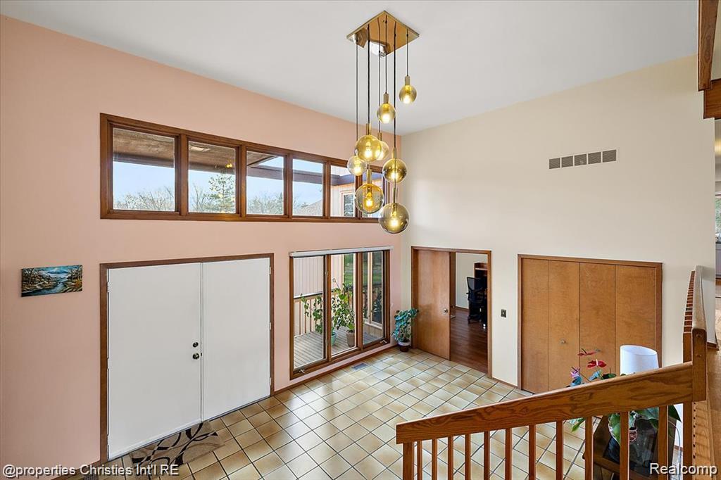 4566 Walden Drive, Bloomfield Hills, MI 48301 — Photo 8