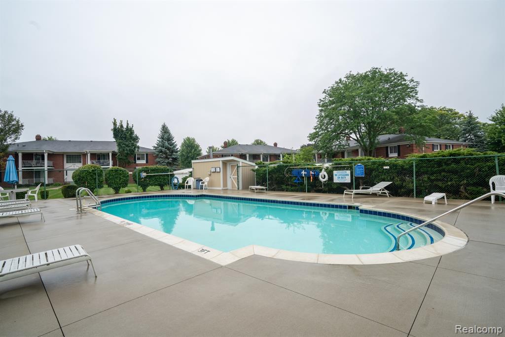1750 MONTICELLO Street, 6, Trenton, MI 48183 — Photo 3