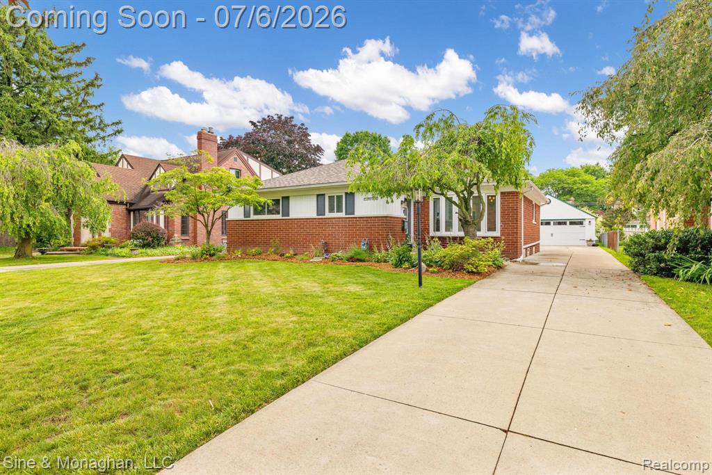 977 ROSLYN Road, Grosse Pointe Woods, MI 48236 — Photo 51