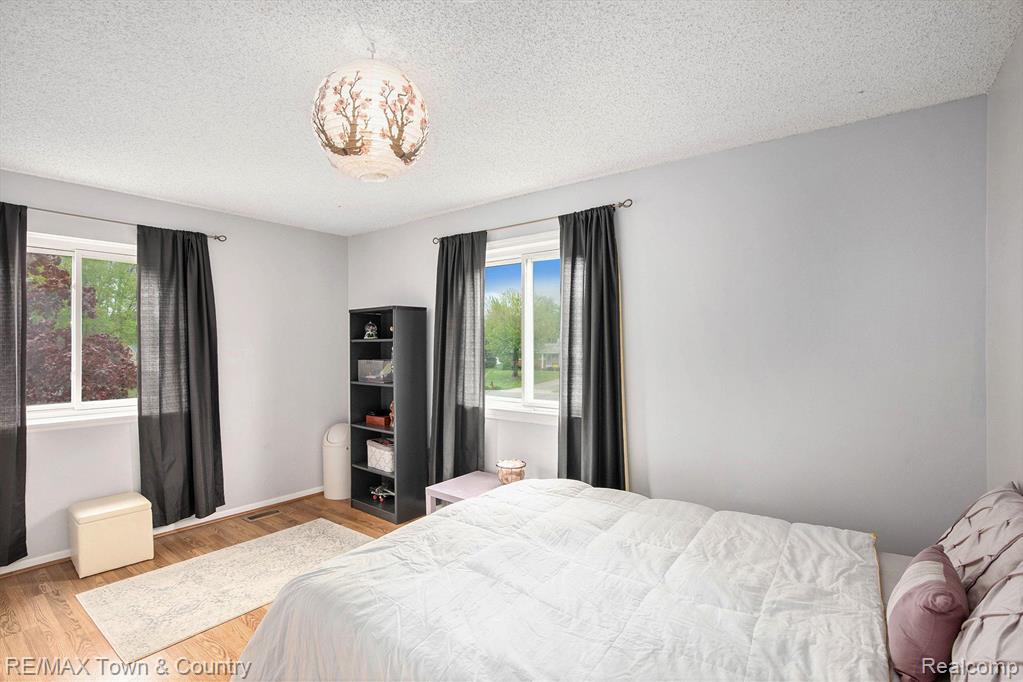 5360 OLD FRANKLIN Court, Grand Blanc, MI 48439 — Photo 20
