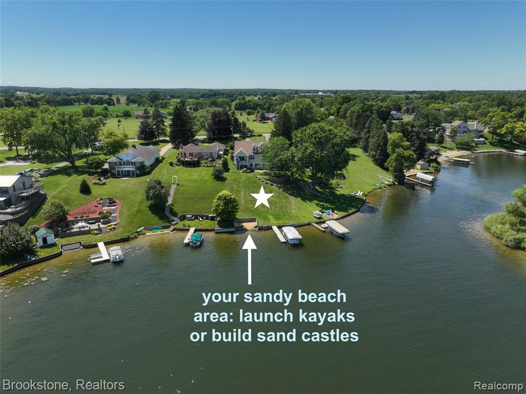 9317 Ridge Road, Goodrich Vlg, MI — Photo 13