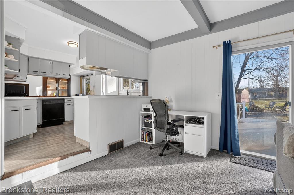 6227 McKenzie Drive, Flint, MI 48507 — Photo 15