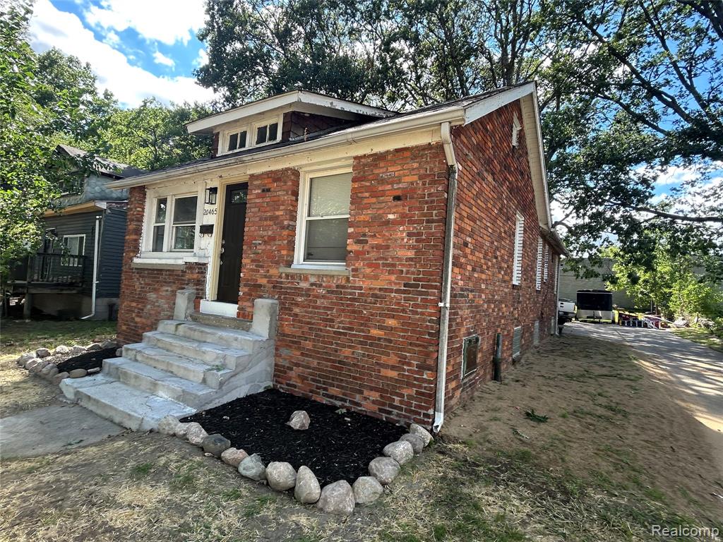 20465 Santa Barbara Drive, Detroit, MI 48221