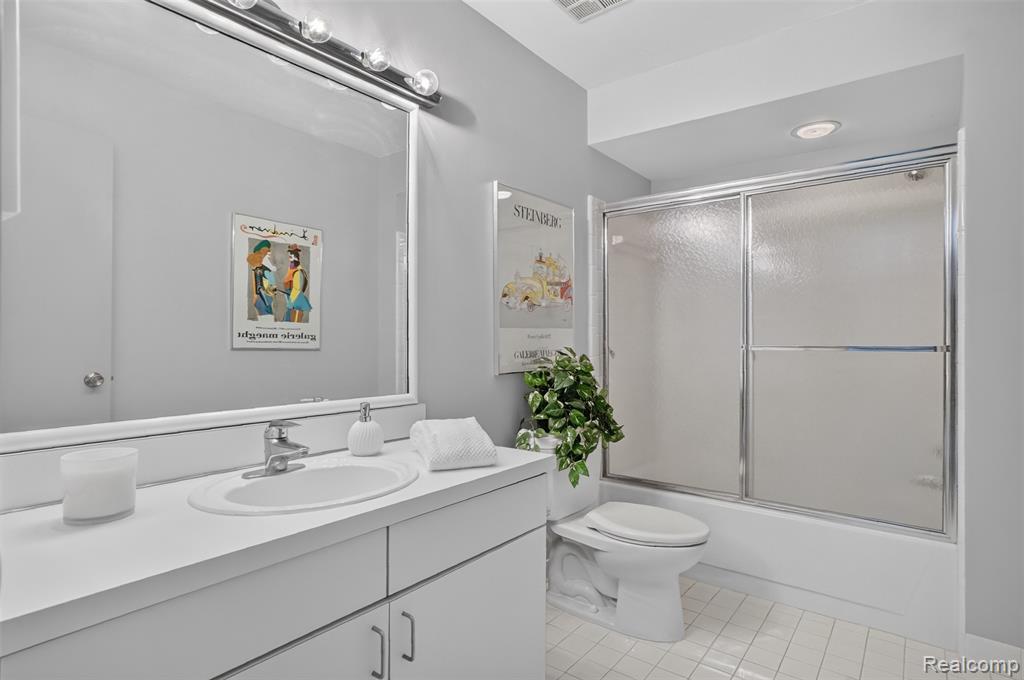 6445 Noble Road, West Bloomfield, MI — Photo 28