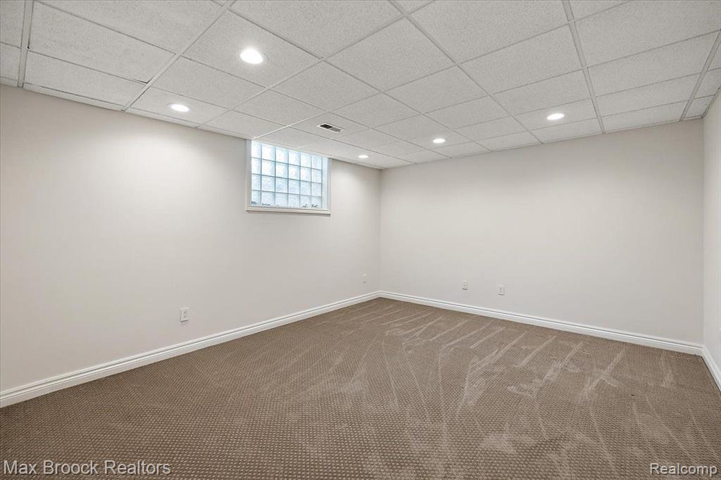 855 WALLACE Street, Birmingham, MI 48009 — Photo 37