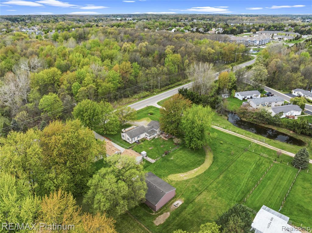 16479 S Jennings Road, Fenton, MI 48430 — Photo 9