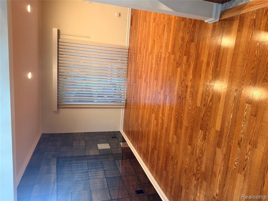 8693 Winchester Drive, Sterling Heights, MI 48313 — Photo 3