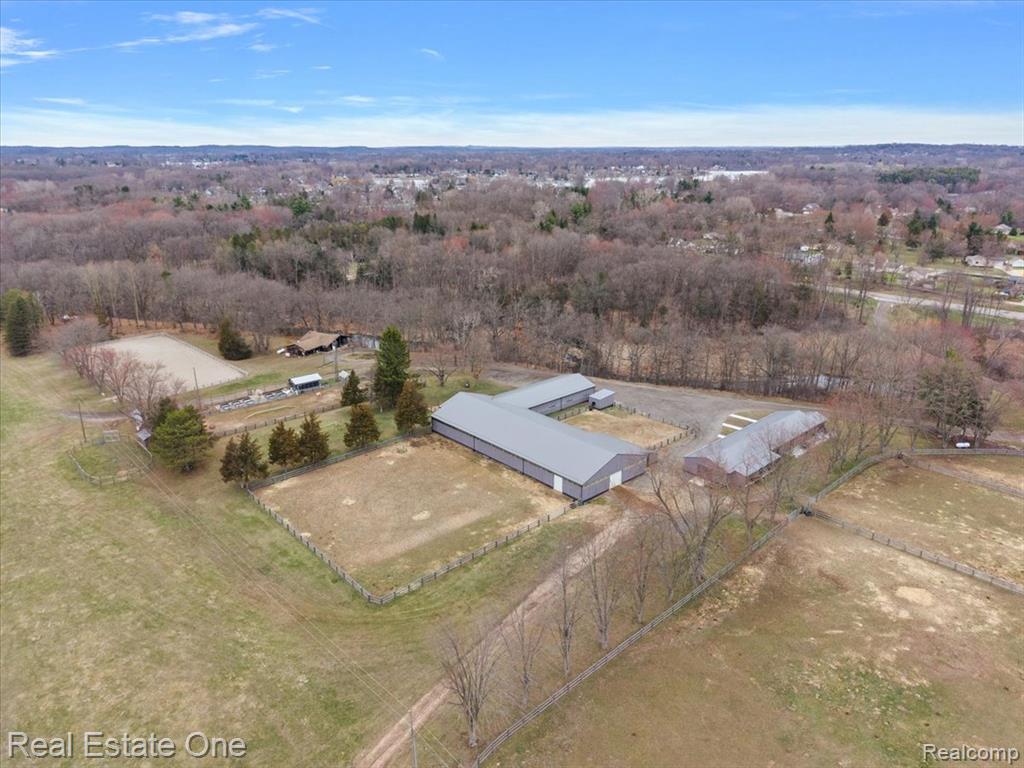 1050 Oxbow Lake Road, White Lake, MI — Photo 27