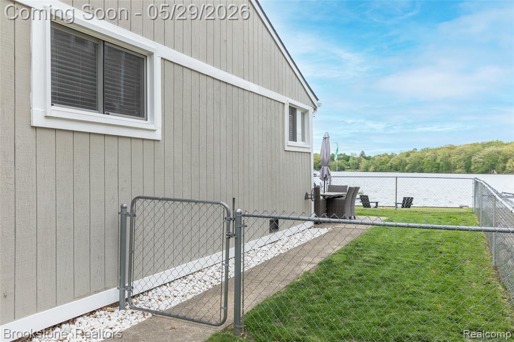 7900 DETROIT Boulevard, West Bloomfield, MI 48323 — Photo 10