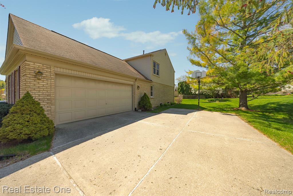 44470 MIDWAY Drive, Novi, MI — Photo 3
