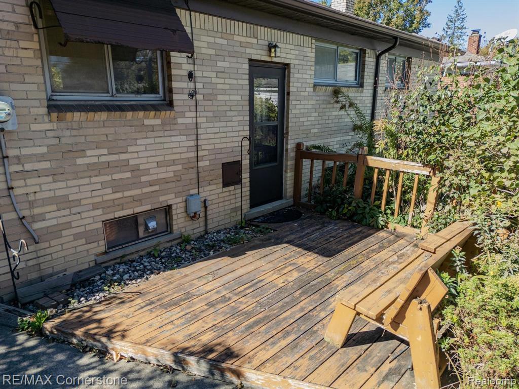 500 N LEONA Avenue, Garden City, MI — Photo 29